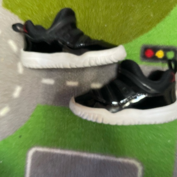 Gently Used Toddler Jordan 11 low Shoes - Picture 2 of 2